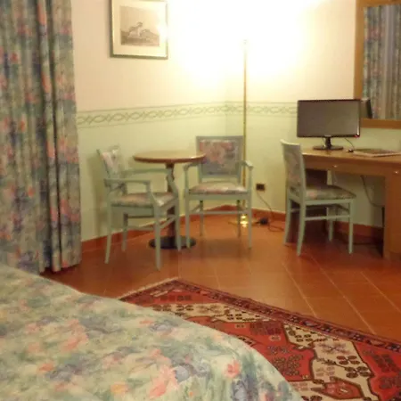 Hotel Sonnino 4*