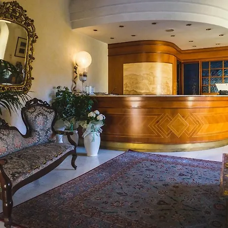 Sonnino Hotel